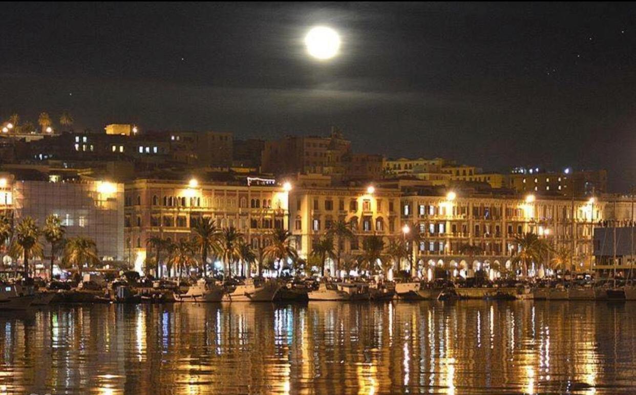 Marina Di Castello Bed & Breakfast Каляри Екстериор снимка
