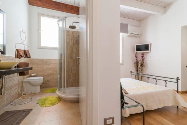 Marina Di Castello Bed & Breakfast Каляри Екстериор снимка